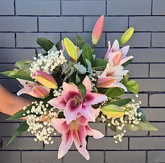 LOVELY LOLA BOUQUET