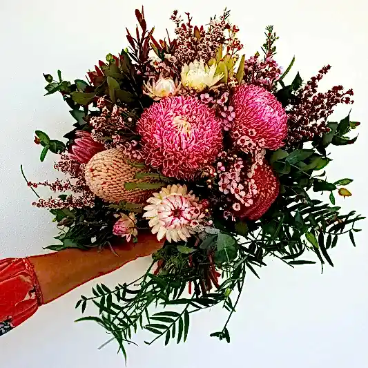 VIBRANT VERON NATIVE BOUQUET