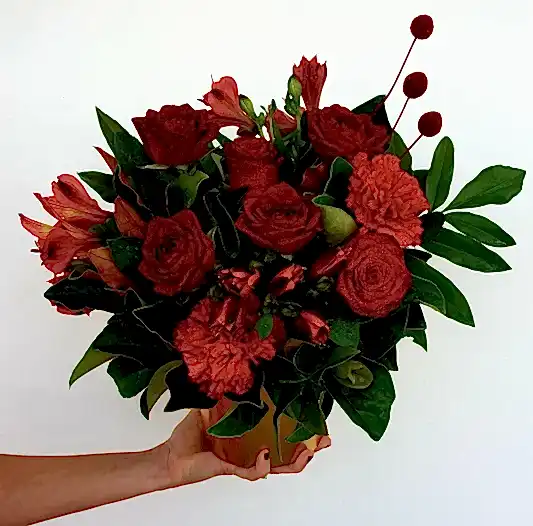 RED RUBY ARRANGEMENT